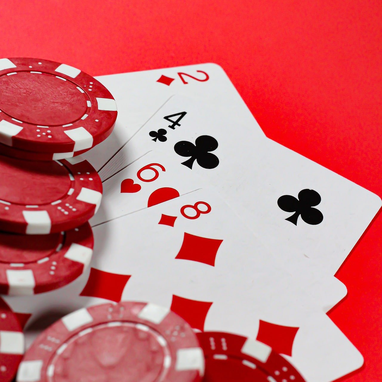 supercasino APP Install ပြုလုပ်ကာ မိုဘိုင်းဖြင့် ကစားနေသောမြင်ကွင်း